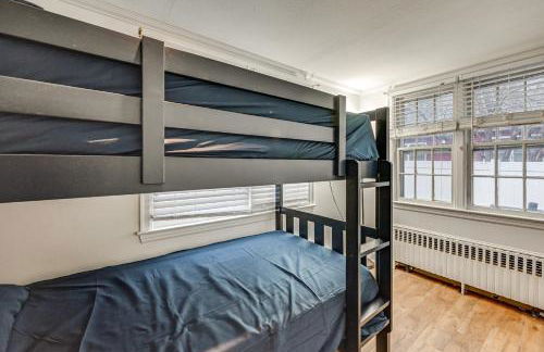 1 Mi to Connecticut River Home with Large Backyard - Foto 17