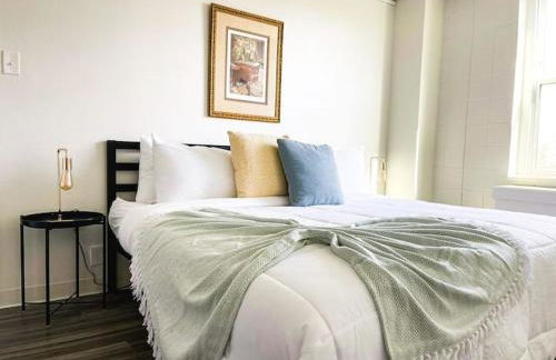 Sleepover Downtown Cincinnati 1BD 1BA Apartments - Photo 32