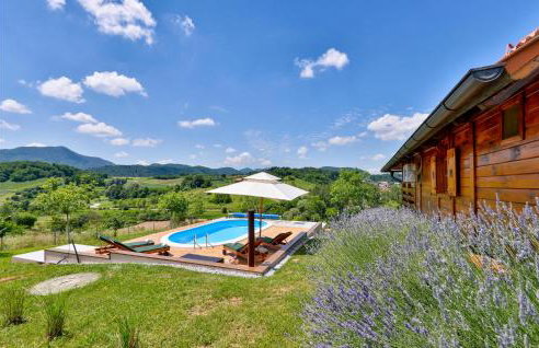 2 Bedroom Amazing Home In Lepoglava - Foto 9