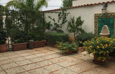 Holiday & House - Imparato Carini Costa Verde - Appartamento con giardino privato - porzione di Villa residenziale a pochi passi dal mare - Foto 8