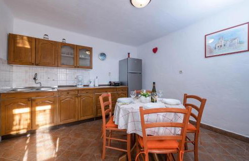 Awesome Home In Koromacno With Kitchen - Foto 5