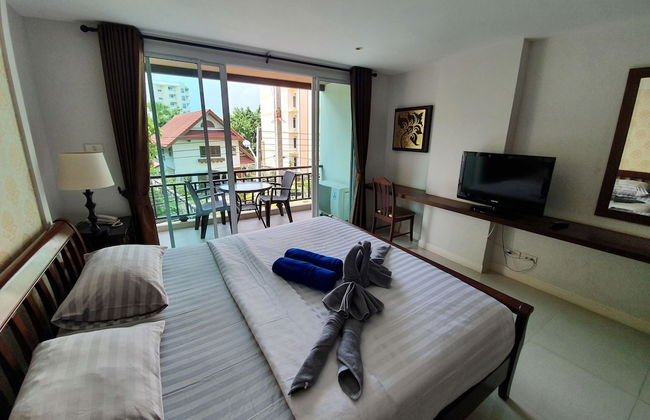 Jomtien Beach Penthouses - Photo 13