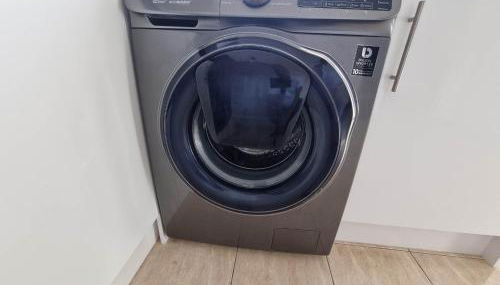 2 Bedroom House Perfect for Family Work Stays Easy Access to Manchester Oldham - Foto 2