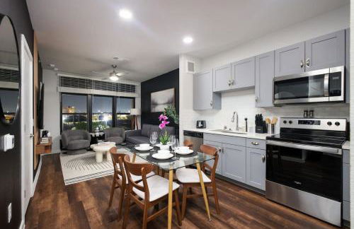 1BR Escape w Pool&Parking, Near Rvrwlk & Conv Ctr - Foto 6