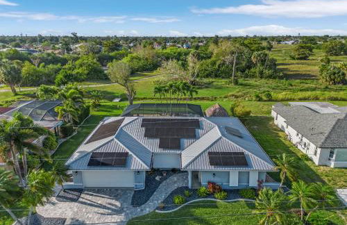 Villa Tiki w/ heated Pool very quiet & green Oasis - Photo 23