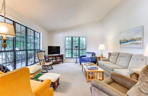 Waterfront Wheeler Lake Home with Furnished Deck - Photo 4