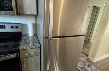 Stylish 1BHK Retreat in City - Photo 24