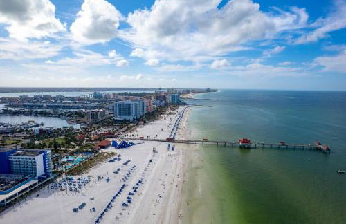 Family Friendly Home Near Beach and Downtown - Photo 38