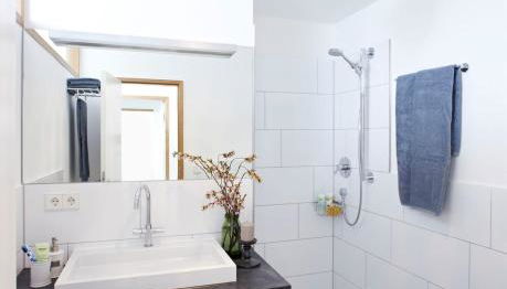 KönigsSCHLAF No2 - Traum in rosa im Herzen von Konstanz - Foto 3