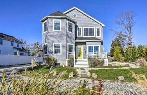 Charming Spring Lake Retreat, 1 Mi to Beach! - Foto 1