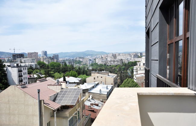 BFG Suites Apartments - Photo 61