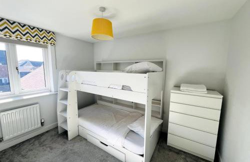 4 Bedroom home with study space - Foto 2