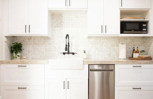 Live the Beach Life in a Quaint Shell Cottage - Foto 10