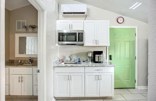 Pet-Friendly Home Near the Beach - Foto 6