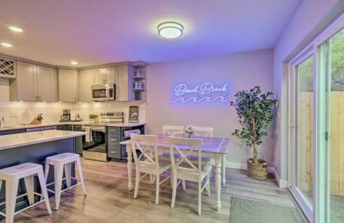 Beach Break Home with Hot Tub - Walk to Beach - Foto 1