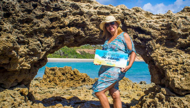 Posando a Praia Bela