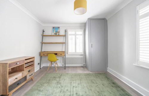 Stylish 3-floor 3bed home with garden near river - Foto 62