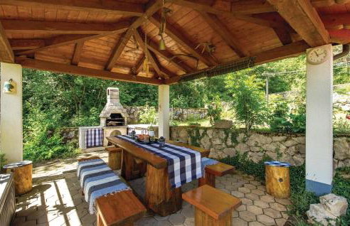 4 Bedroom Gorgeous Home In Jurdani - Photo 22