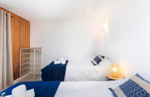 Chalet con Jardin y Barbacoa en el Centro de La Laguna - Foto 21