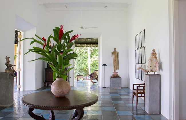 Historically Important Architecturally Stunning Hilltop Villa - Photo 18