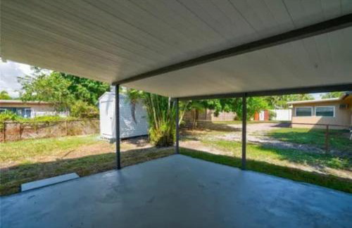 Modern 3BR Home Near Holycross Hospital - Foto 28