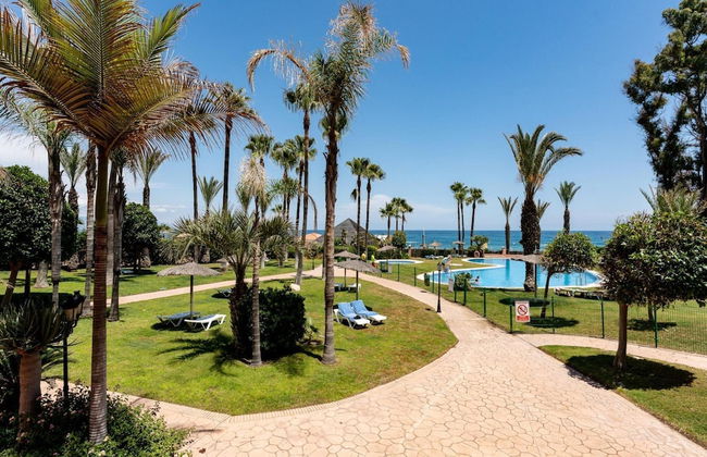 Beachfront Apartment -don Juan Manilva - Photo 16