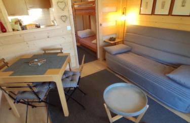 LES CHATAIGNIERS GRIS - Photo 1