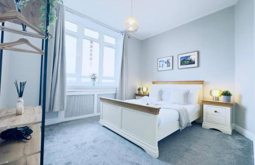 Top Floor Apartment with Castle Views - Foto 13