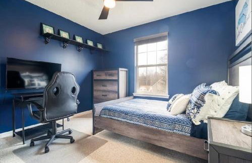 Tropical Oasis with Tiki Bar, Firepit, Seasonal Pool - Foto 7