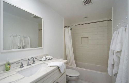 Expansive Ocean View, Private Balcony, Across from Beach - Photo 25