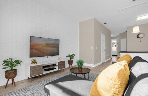 3 Bedrooms 3 Bathrooms Windsor Hills 7662 SR - Foto 1