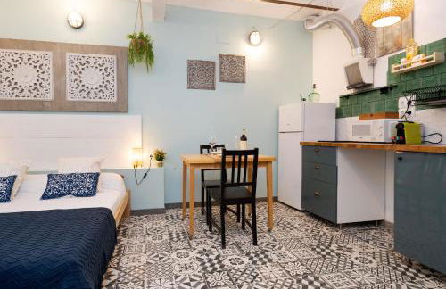 Estudios a 10' caminando de la playa y a 20' de Barcelona Centro - Foto 13