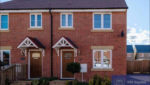 Stylish Innsworth home with garden & parking - Foto 1