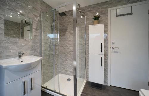 Spacious 4 bed town house in central Wetherby, sleeps 9, perfect for contractors or groups - Foto 15