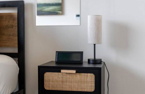 Luxury Stay Near NYC | Full Access to Amenities - Photo 38