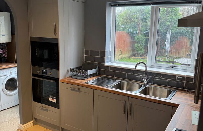 Modern 4 Bedroom Detached House in Cardiff - Foto 15