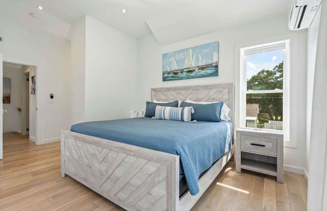 Latitude Adjustment Walk to Beach & Dining! - Photo 5