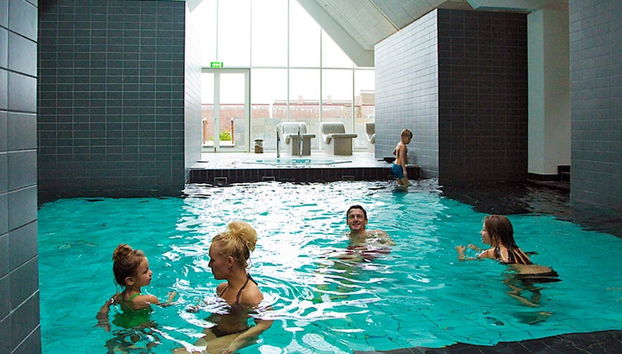 6 Person Holiday Home on a Holiday Park in Romo - Foto 5, Piscina