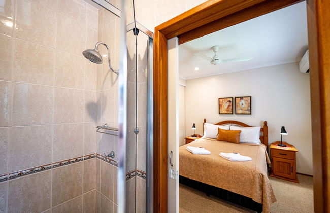 Birds 'n' Bloom Cottages - Photo 10