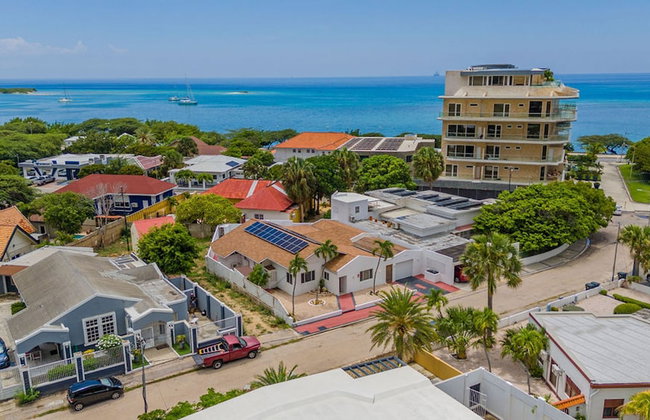 3BR 3BA Pool Downtown Short Walk to Beach - Foto 28