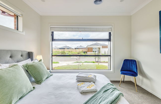 StayAU Charming 4BR Retreat Wyndham Vale - Foto 3