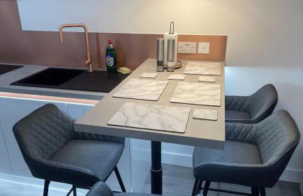 Private Luxury By The Sea, With A Personal Gym, Hot Tub, And Free Parking! - Photo 15