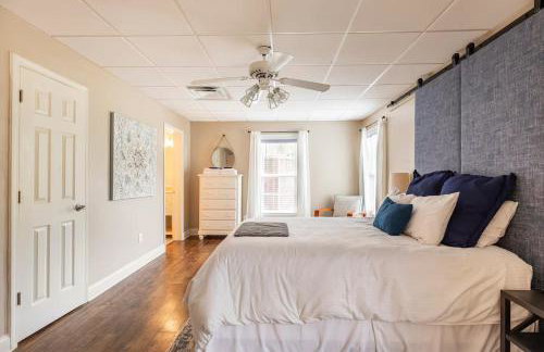 Cozy Country Poolside Getaway, 2BR, Near ATL - Foto 27