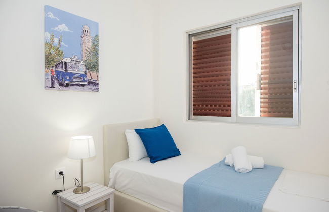 Spacious Apartment on the Beachfront - Photo 4