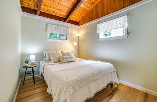 Breathtaking Newbury Cottage with Deck on Chalk Pond - Foto 14