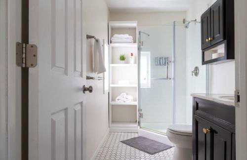 Spacious Tower Grove 3BR Home ABODEbucks - Foto 26