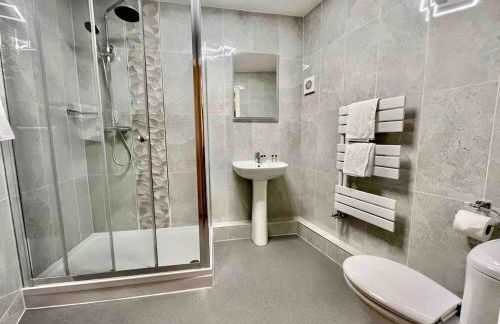 Modern 2 Bedroom Apartment with Sea view - Foto 19