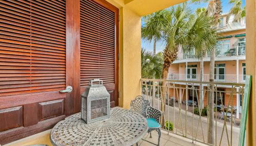 Carillon Beach condo with WiFi balcony pool and beach access - Foto 2