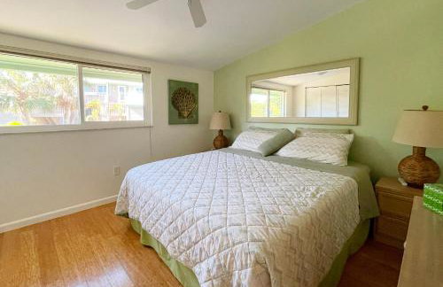 Remote Island Retreat with Private Ferry, Pool, Beach - Foto 5