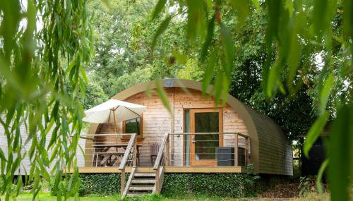 Cosy and eco-friendly cabins next to 16th century pub - Foto 2